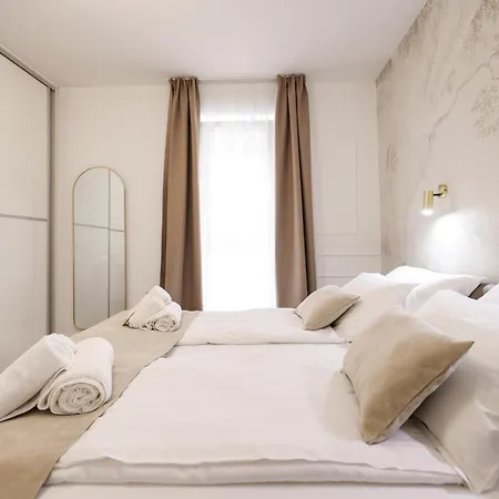 De Clave Luxury Апартаменти