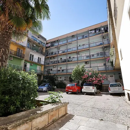 De Clave Luxury Апартаменти